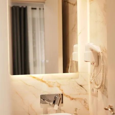 Hotel Abedini 3*