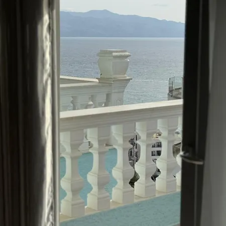 Abedini 3* Sarande